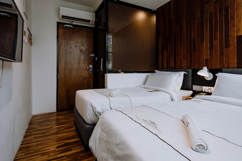 Bedroom 24