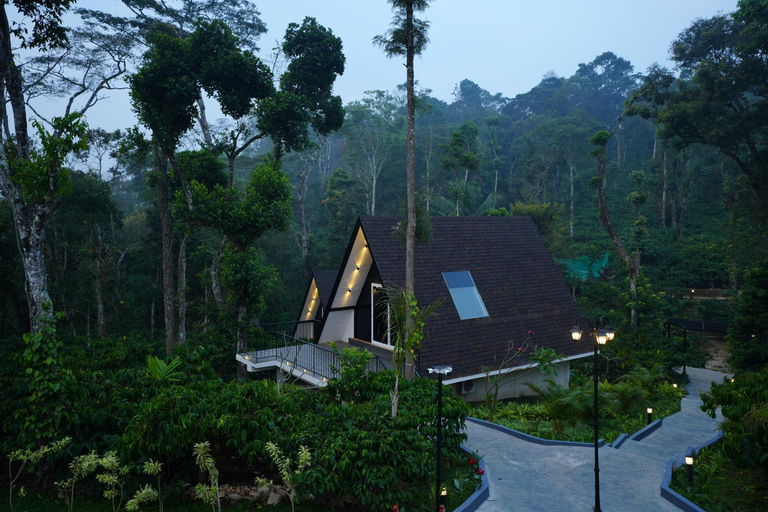 Others 5, Inika, Kodagu
