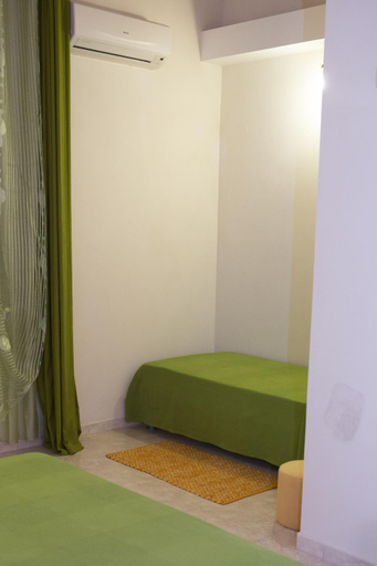 Others 4, Casa Vacanze Calafarina, Syracuse