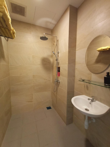 Bathroom 4