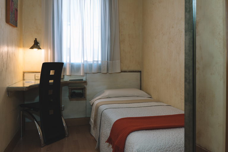 Bedroom 5, Hotel Castillo de Javier, Navarra