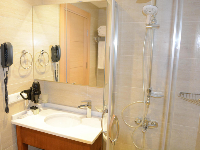 Bathroom 5, Vois Hotel Atasehir & SPA, Maltepe