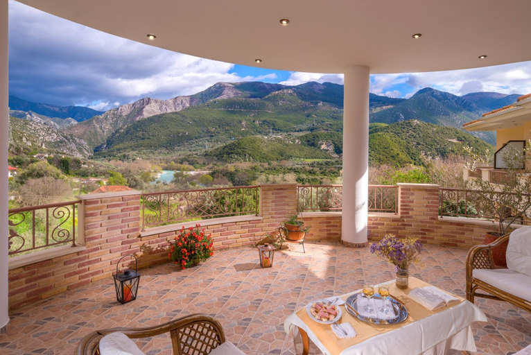 Others 5, Hotel Eirini, Epirus