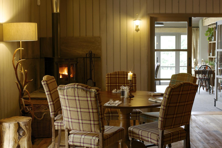 Food & Drinks 4, Pear Tree Inn, Wiltshire