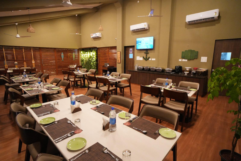 Food & Drinks 4, Gaurav Lords Resort, Raigarh