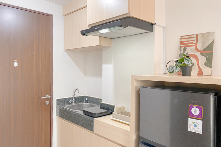 Others 4, Warm and Relax Studio Apartment Transpark Cibubur By Travelio, Depok