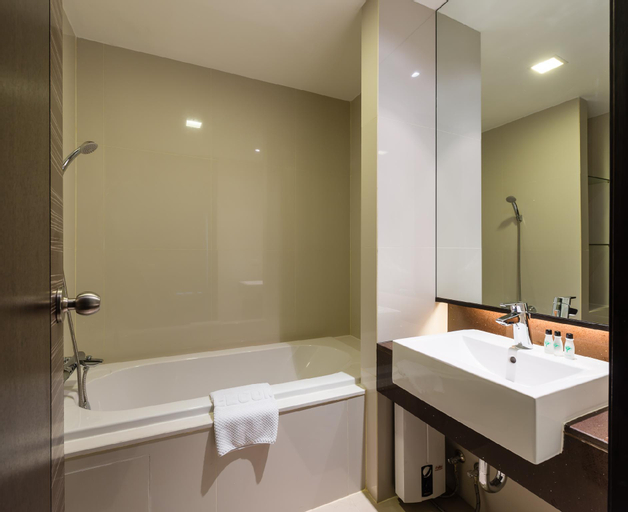 Bathroom 30