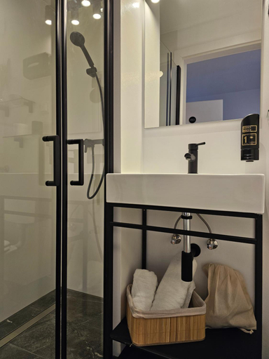 Bathroom 4