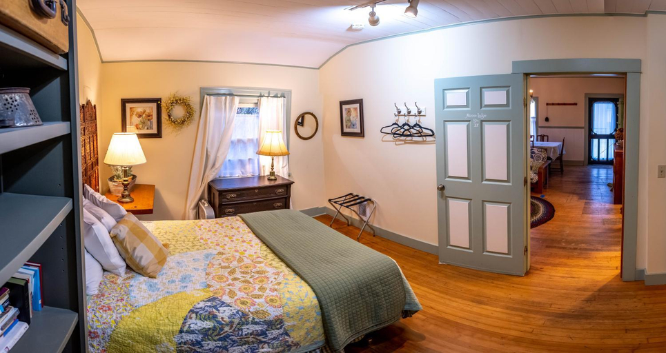 Others 2, Clementine's Bed & Breakfast, Clatsop