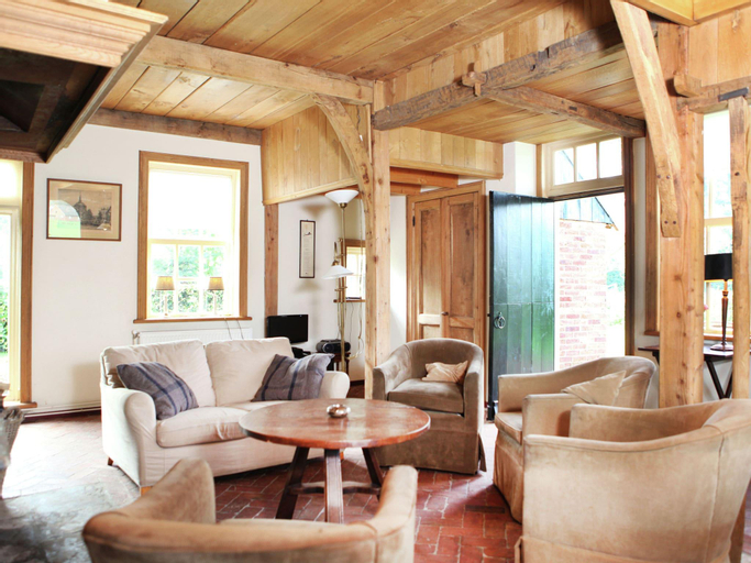 Cozy Apartment in Enschede near Forest, Enschede