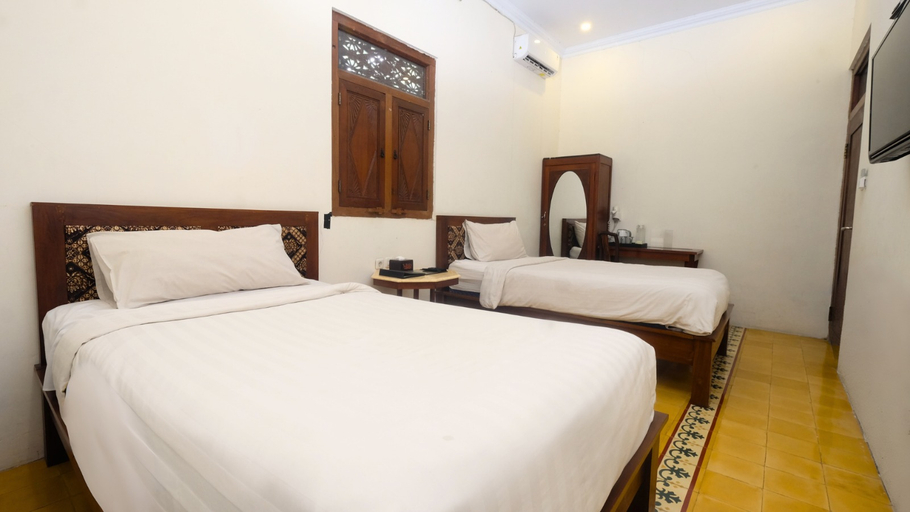 Bedroom 3, The Mangkoro Hotel by Sinergi, Bantul