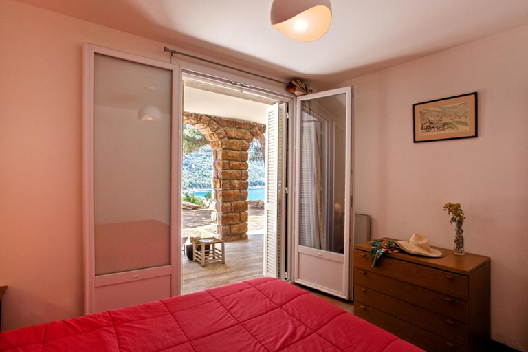 Others 5, Villa Kalliste, Corse-du-Sud