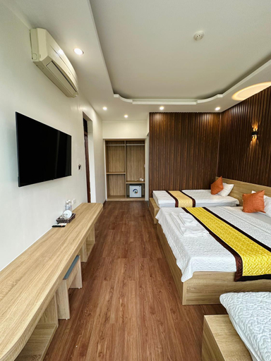 Bedroom 8