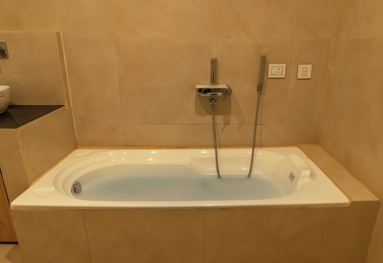 Bathroom 5, The Lavish Stay, Varanasi