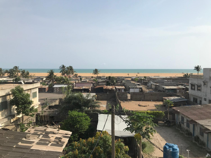 Others 5, Dodoo Lodge, Cotonou