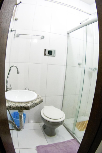 Bathroom 4, Germano's Hotel, Jequié