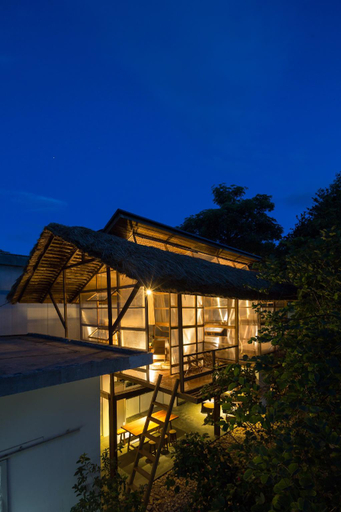 Exterior 8