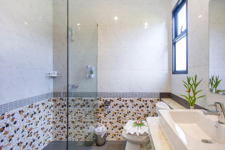 Bathroom 5, The La Valle'e Resort, Takua Pa