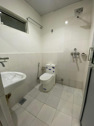 Bathroom 4, Thani Boutique Hotel, Bagmati