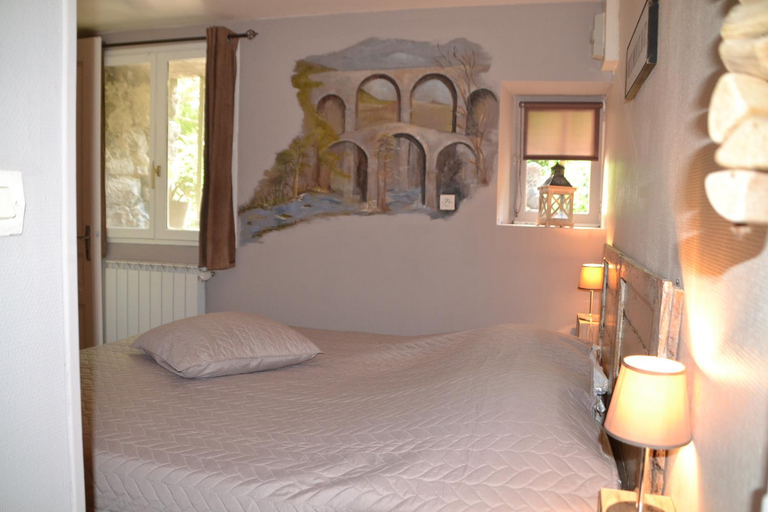 Bedroom 2, Maison Sous Le Pont, Ardèche