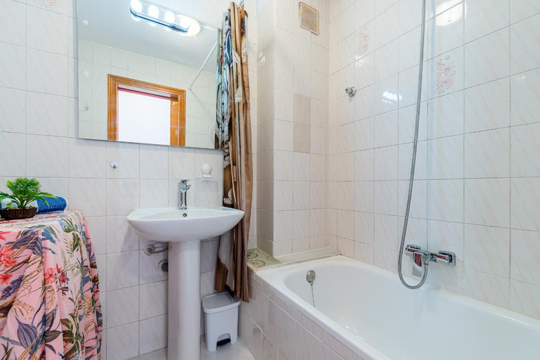 Bathroom, Estudio Sunrise Estocolmo, Alicante