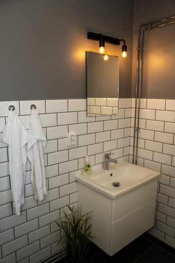 Bathroom, Svabesholms Kungsgards B&B och Pensionat Stenshuvud, Simrishamn