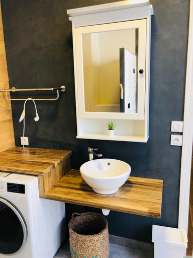 Bathroom 9
