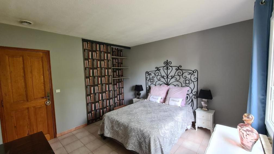 Others 5, GITE Romantic Room, Var