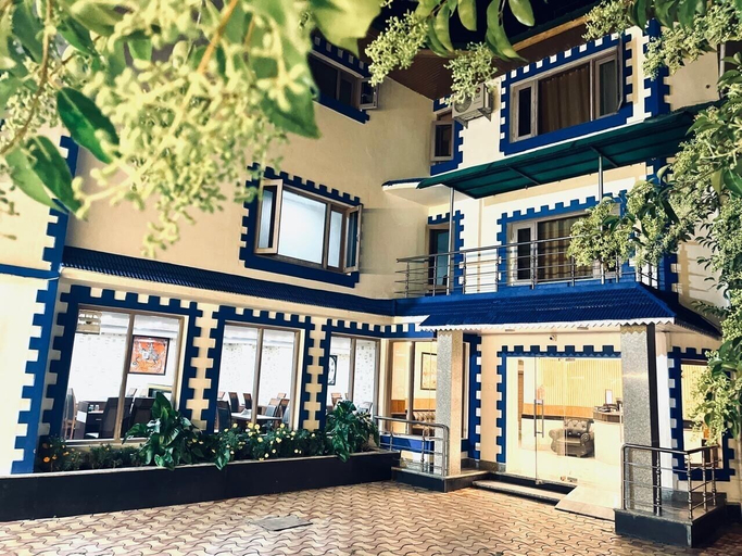 Exterior & Views, Hotel Su Casa by Stay Kashmir, Srinagar