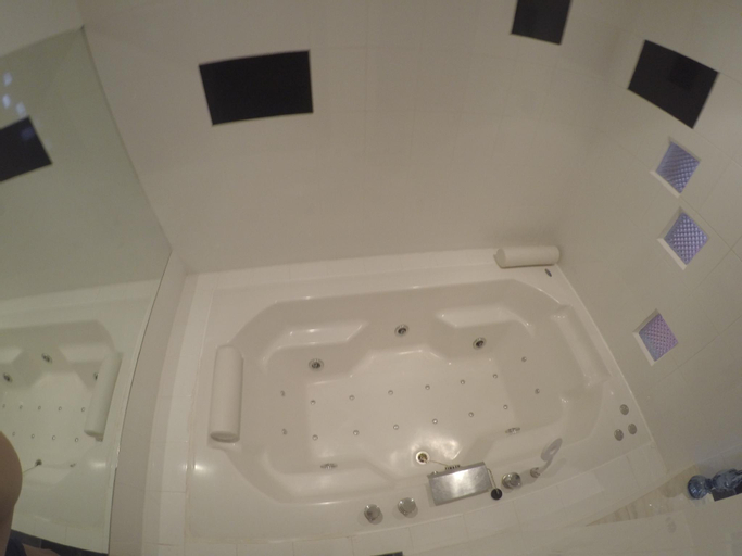 Bathroom 9