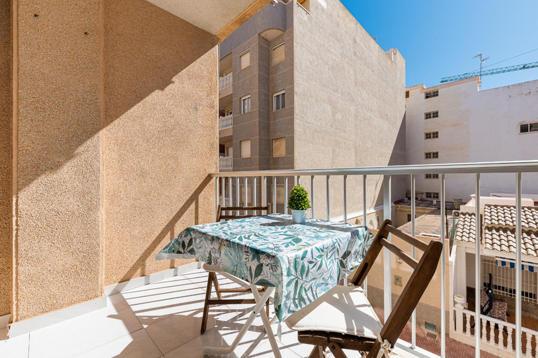 Others 4, Estudio Sunrise Estocolmo, Alicante