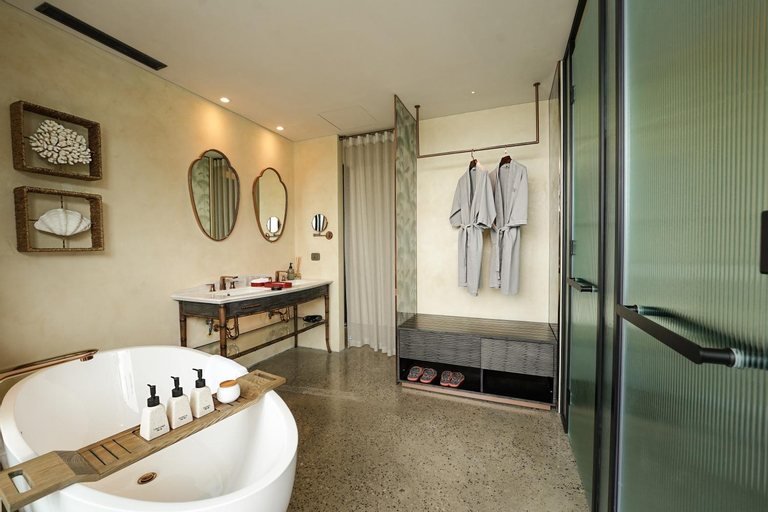 Bathroom 9