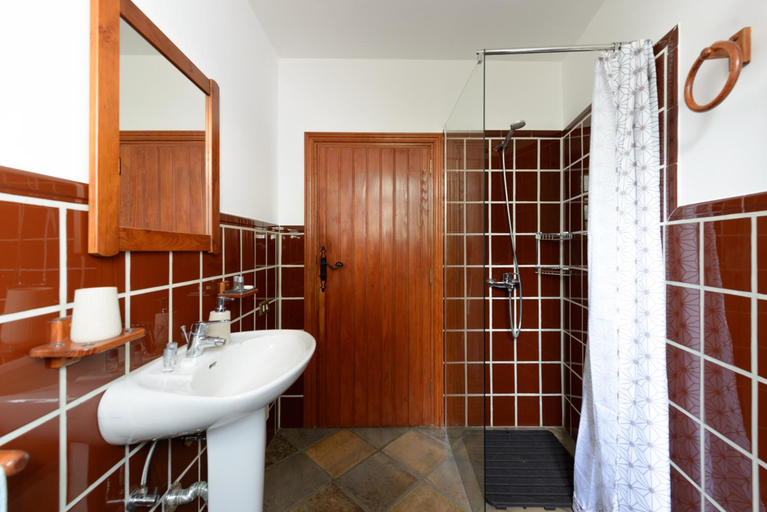 Bathroom 3, Las Esterlicias ( Villa Rural Ecologica ), Las Palmas