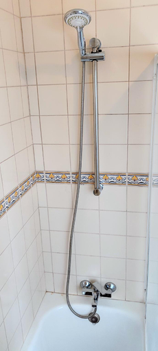Bathroom 4, Donna Nega Guest House, Caminha