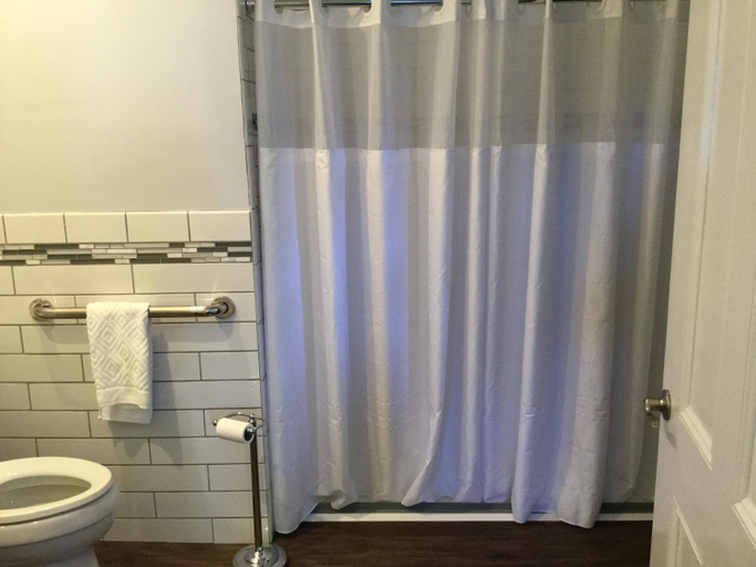 Bathroom 4