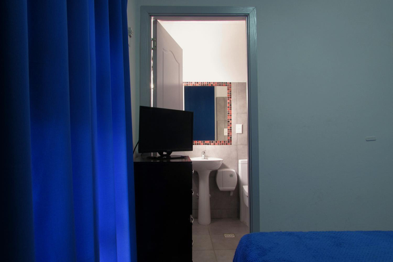 Others 4, Hostel de los Colores, n.a339
