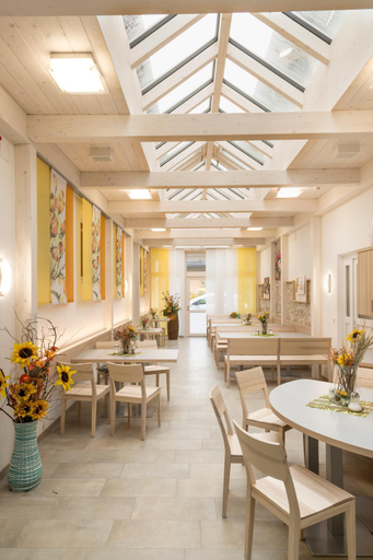 Food & Drinks 3, Hirschenwirt, Melk