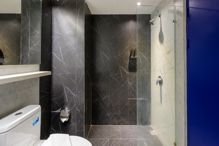 Bathroom 9