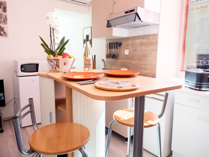 Dining Room 4