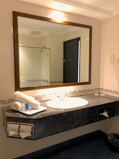Bathroom 25