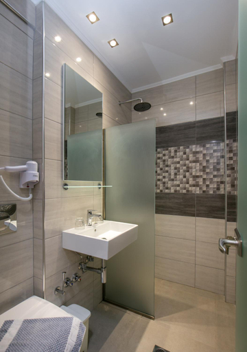 Bathroom 4, Astris Sun Hotel, East Macedonia and Thrace