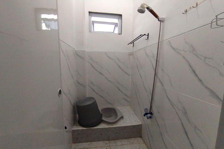 Bathroom 7