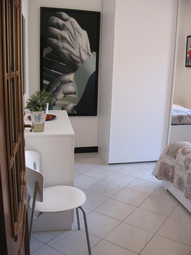 Bedroom 2, Stanza d'artista, Genova