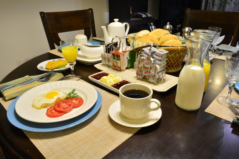 Food & Drinks 2, Kangaroo Wasi Airport Bed & Breakfast, Callao