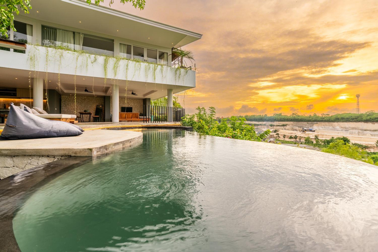 Swimming Pool 17