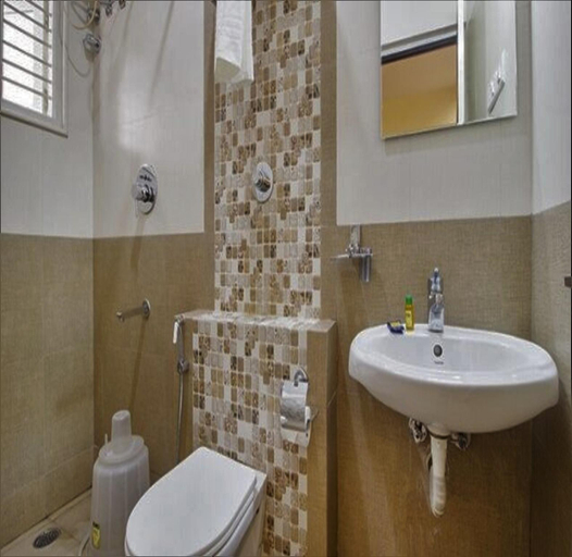 Bathroom 4, Fabhotel Crown Suites, Bangalore