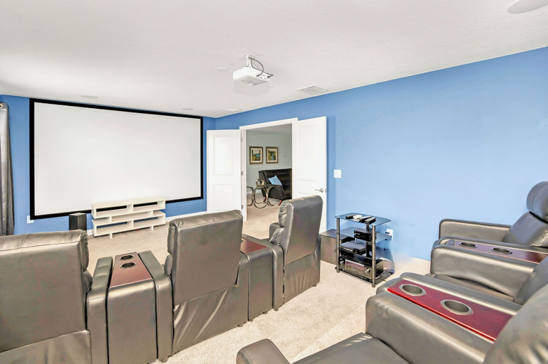 Others 4, Champions Gate Resort Home w BBQ Pool, Osceola