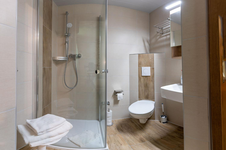 Bathroom 2, Waldgaststatte Sennhutte, Kyffhäuserkreis