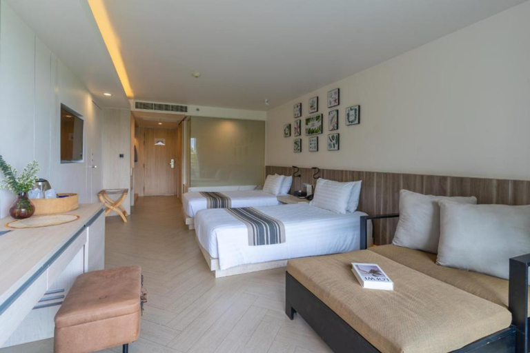 Bedroom 3, Mayaana Beach Resort Pattaya (Formerly Golden Tulip Pattaya Beach Resort), Pattaya