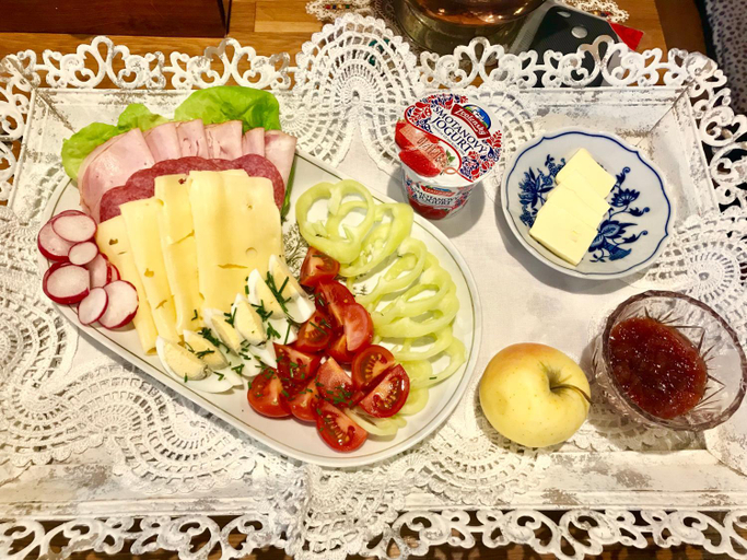 Food & Drinks 5, Ubytovanie Meba, Prešov
